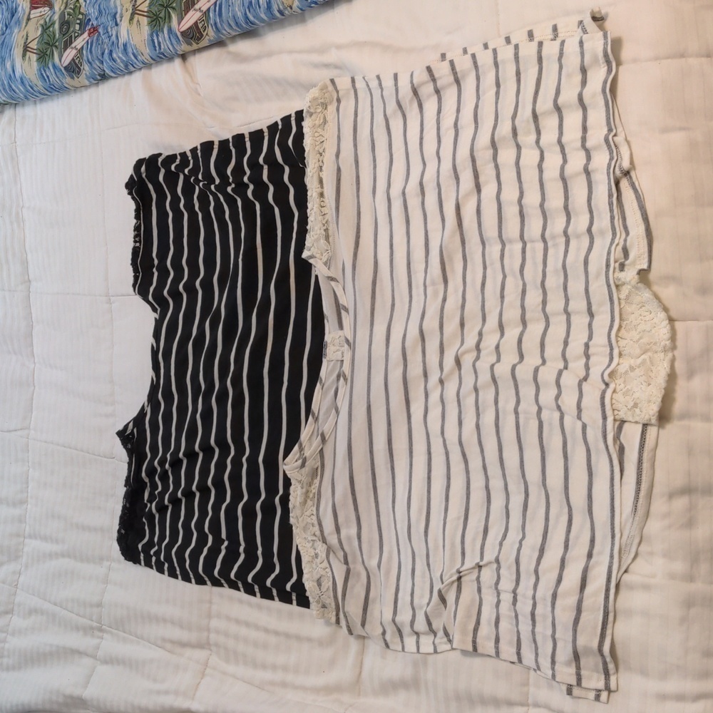 𝅺lot of 2 striped poof shirts with fun lace detail